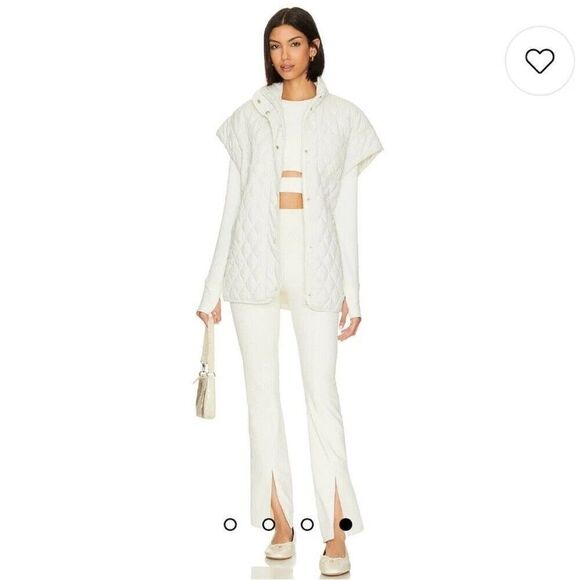 New Beach Riot Alani Split Hem Flare Pants in Snow Cloud Waffle Knit Size Large - Picture 3 of 9